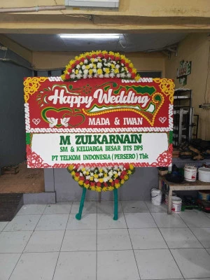 Papan Bunga di Balekambang