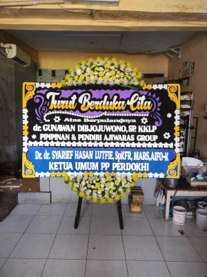 Papan Bunga di Balekambang